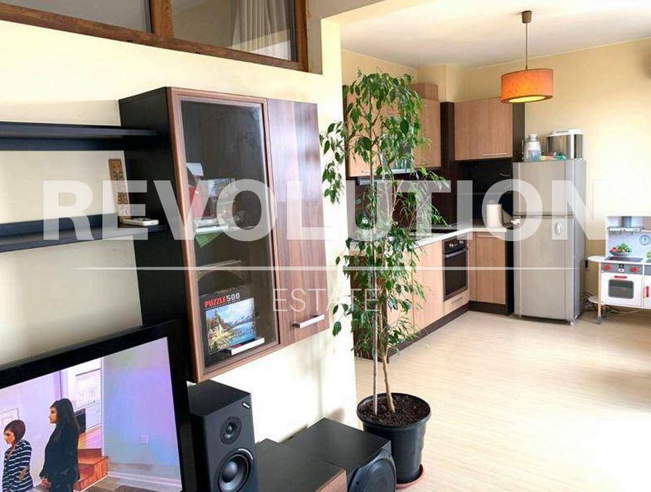 Дава се под наем Двустаен апартамент в Варна, Цветен квартал - 60 кв.м за 350 € - Снимка #5