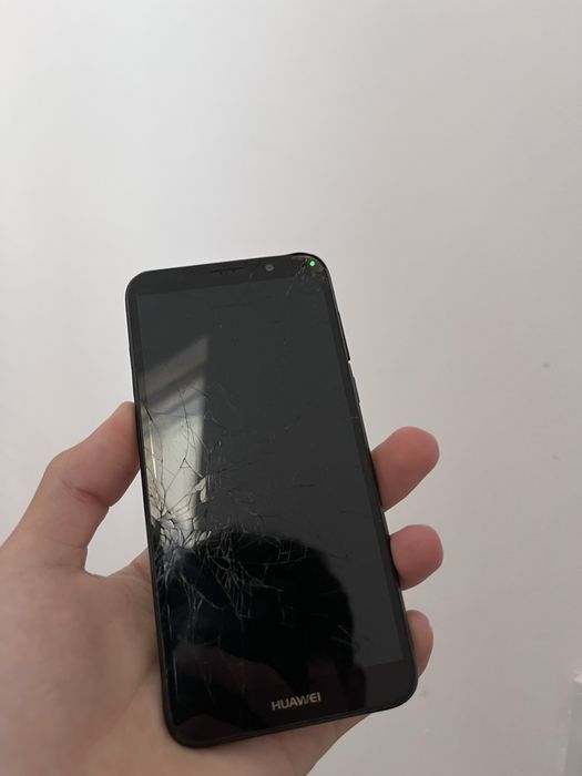 Телефон Huawei Y5 lite