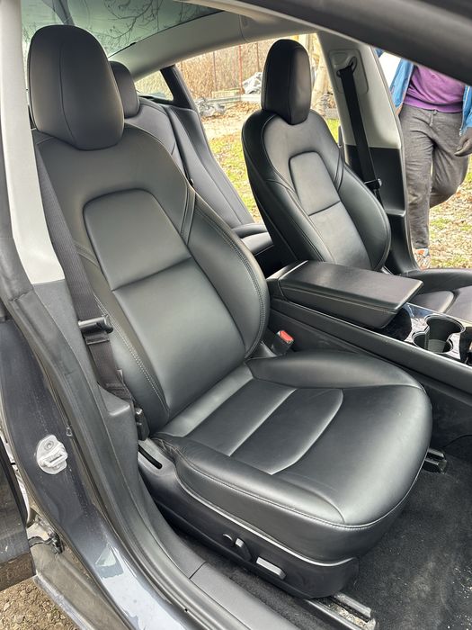 Interior piele Tesla Model 3, Scaune / Banchete / Fete usi
