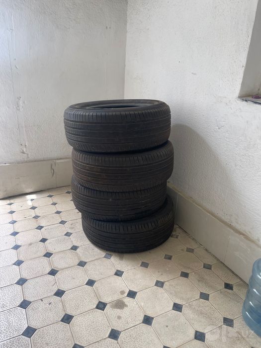 Шины Pirelli  275/55  R 20