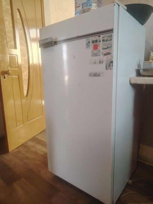 Продам 2 холодильника бирюса