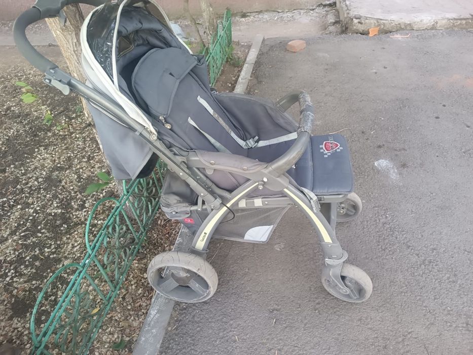 Продам детскую коляску