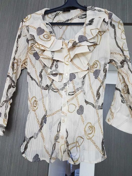 Продам костюм 44 размера Турция