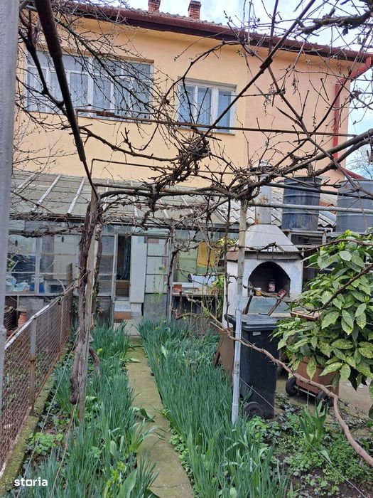Casă P+E din căramidă în Ioșia cu 3 camere, bucătărie