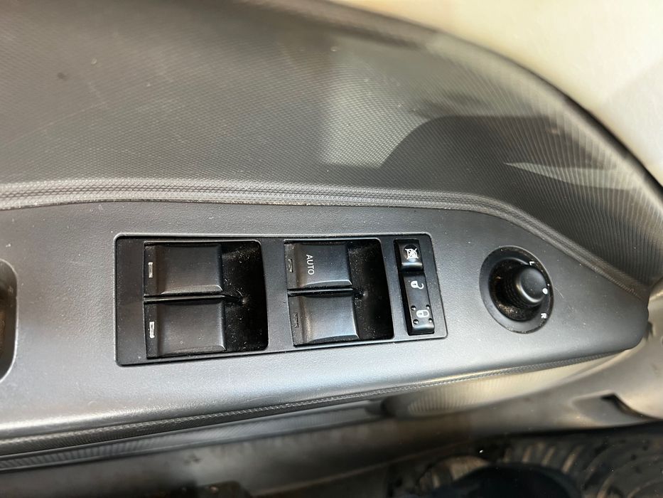 Vand/Schimb Dodge Caliber 2.0 SXT, automata 156 CP