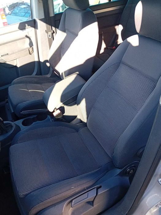 Volkswagen Touran 2006 година 2.0 TDI 140 к.с