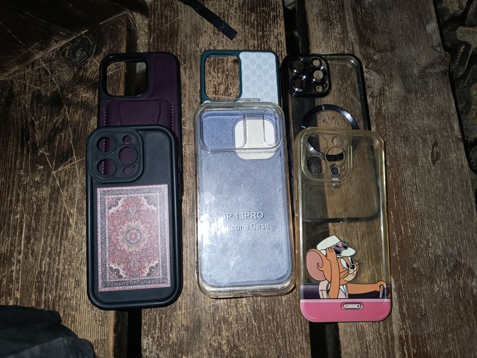 Чехлы на айфон  продам срочно