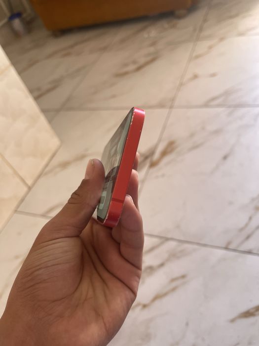 Vând iPhone 12 128 Gb 78 capacitatea