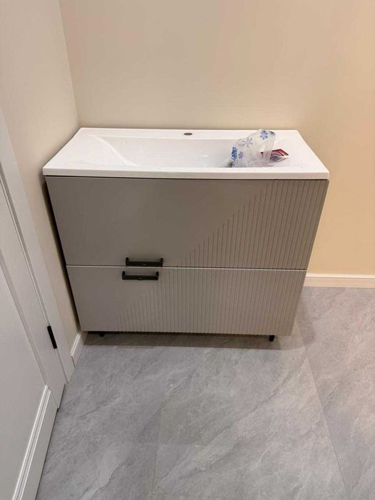 Раковина для ванны с тумбой