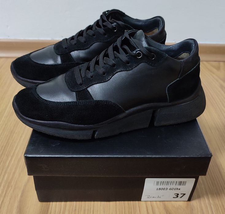 Продавам Дамски обувки Естествена кожа