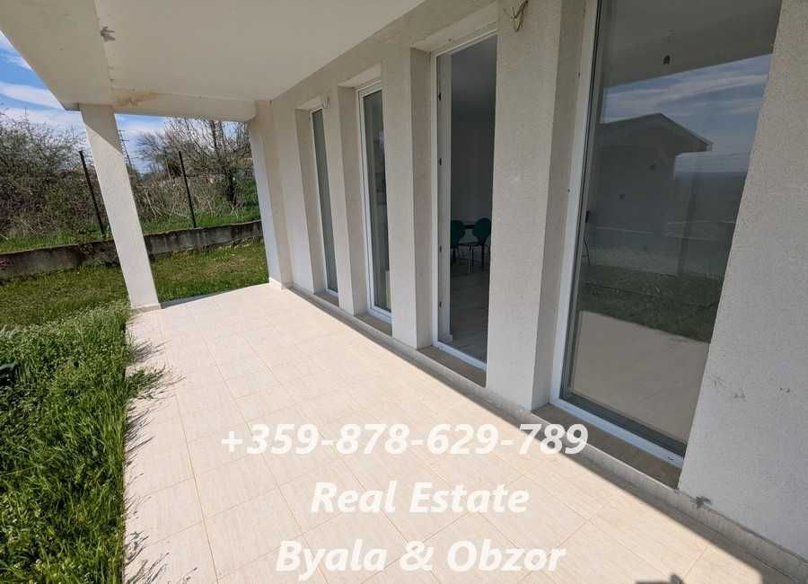 Просторен тристаен апартамнет с две бани