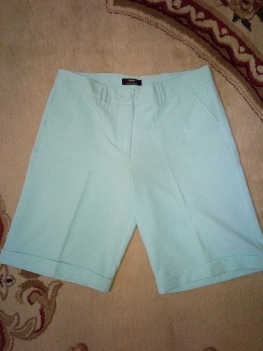 Шорты женские
Цвет бирюзовый
Размер 44-46, Турция
Цена 100 000 сум