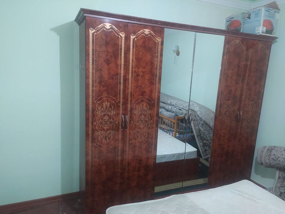 2018 yilda olingan. Shkaf, spalniy, tryumo,stenka