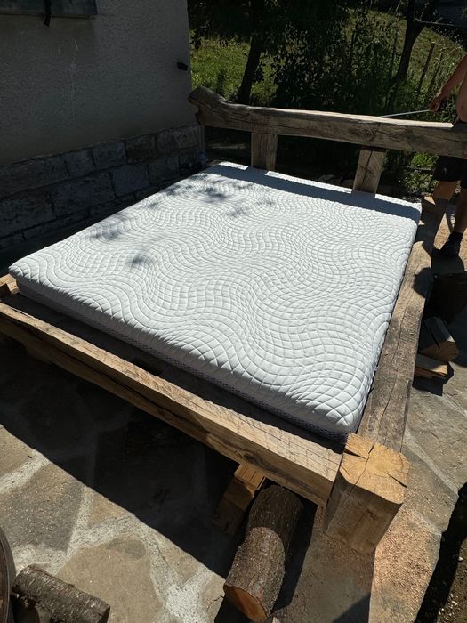 Дизайнерска спалня от стари греди (масив)