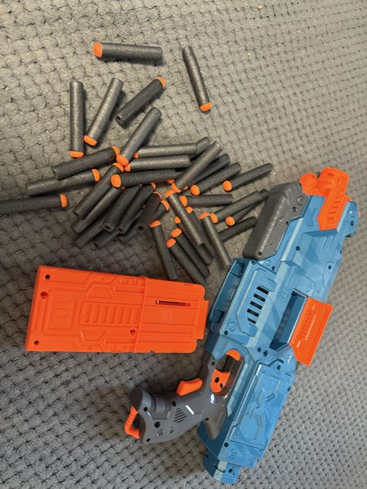 Электро нерв пистолет с резиновыми пульками