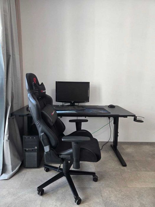 Продавам геймърски стол Genesis Nitro 550 G2
