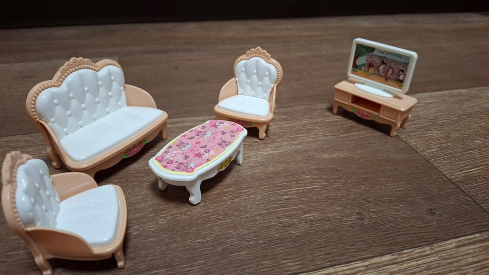 Набор игрушечной мебели