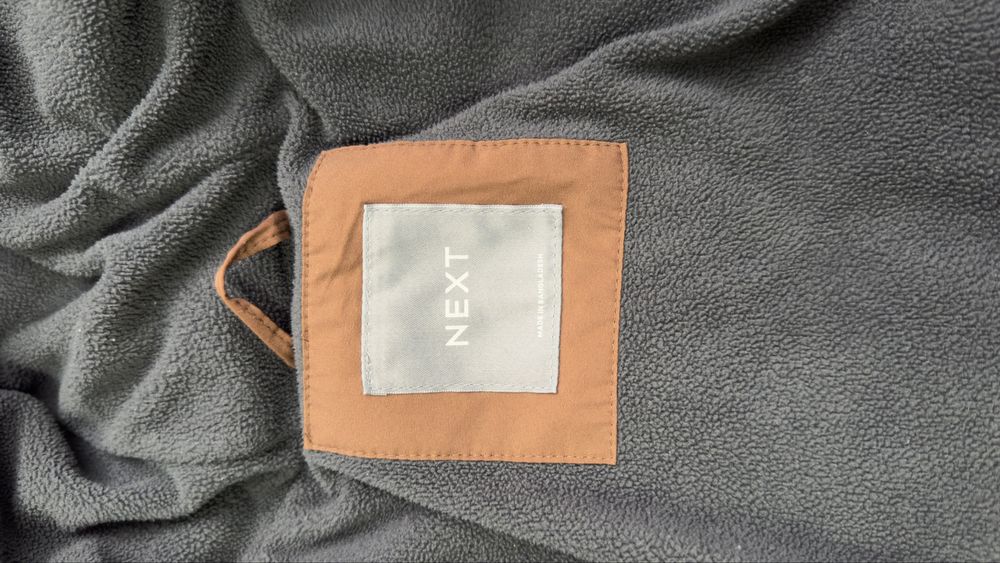 Продам детскую куртку