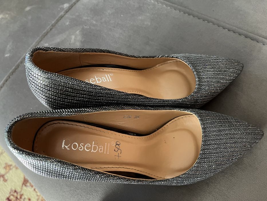 Туфли сатылады