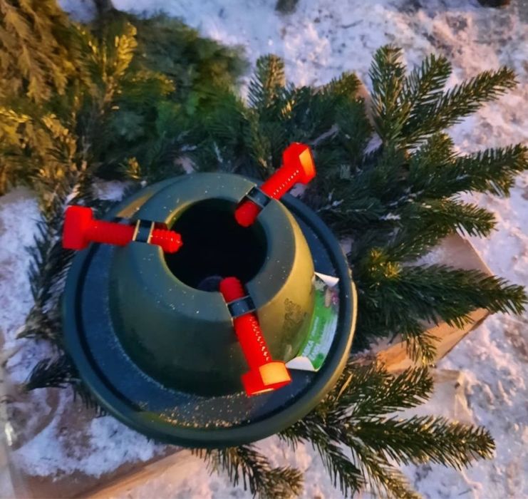 Подставка под елку