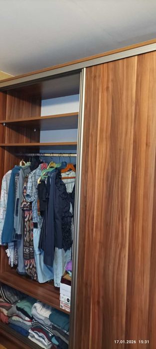 гардероб 2х2х0,6м. плавно затваряне плъзгащи врати