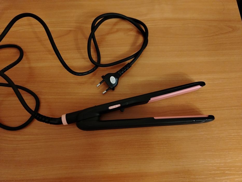 Чисто нова преса за коса " Philips Essential Care" HP8323/00