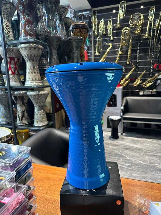 Дарбука , Табла сотувда