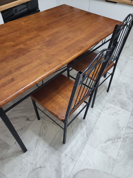 Продам Стол и 3 стула
