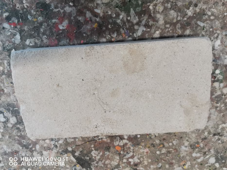 Лековесни огнеупорни тухли