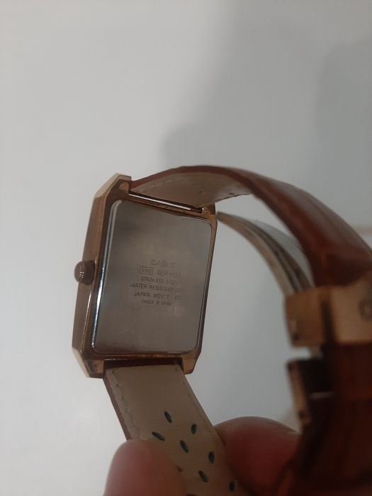 Продам часы casio в отличном состоянии