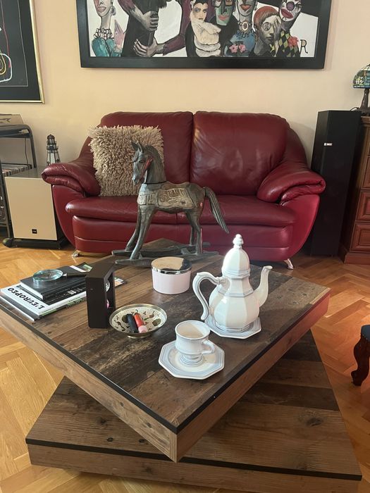 Антикварно Дървено люлеещо се конче в кафяв цвят играчка фигура декор