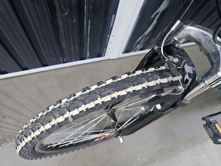 Продавам детцки велосипед крос