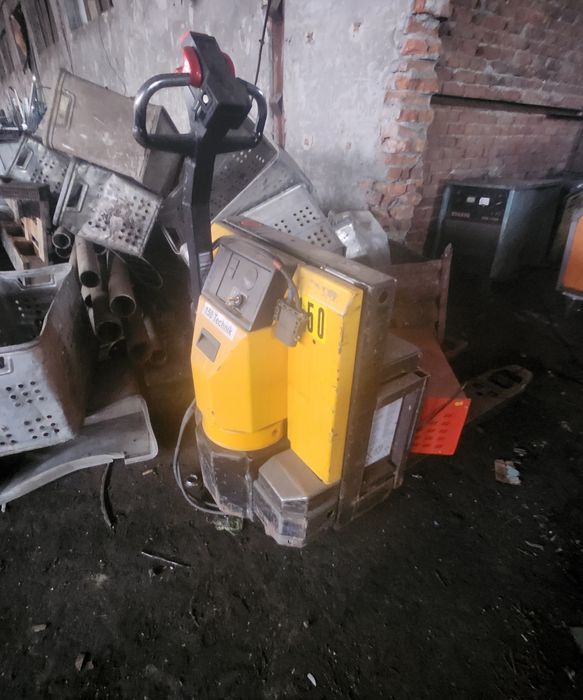 Електрическа палетна количка hawker