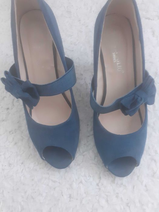 Pantofi superbi si eleganti