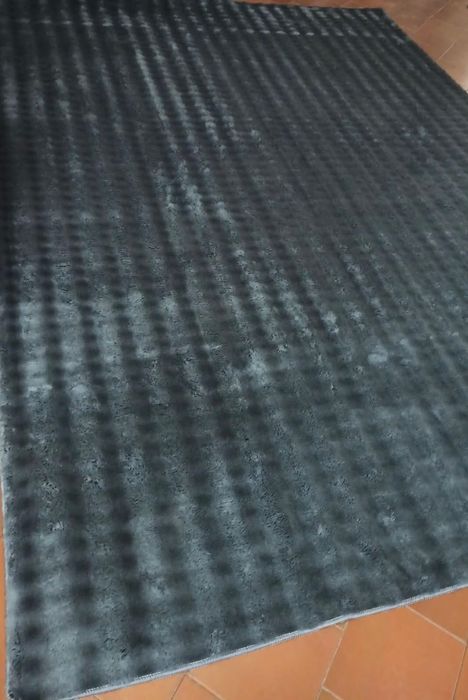 Пухкави топли килими с антиплъзгаща материя от долната страна