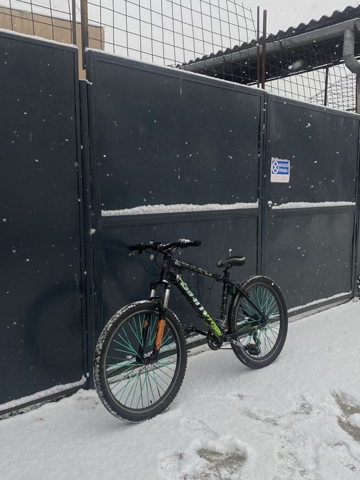 Vand bicicleta giant 2016  in satre buna