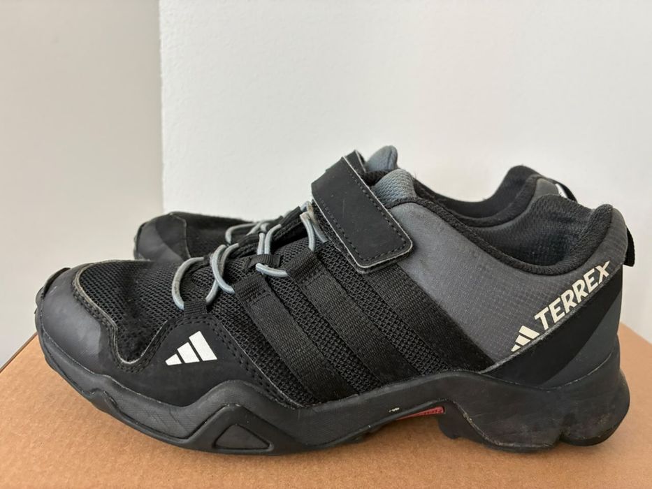 Кроссовки Adidas размер 36