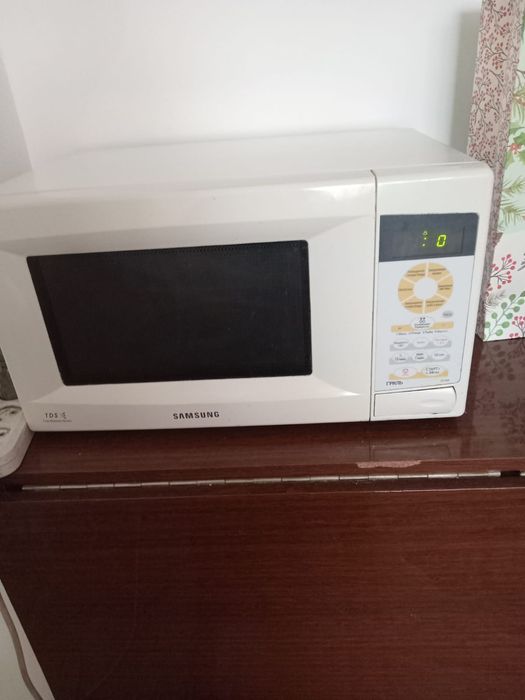 Продам микроволновку Samsung