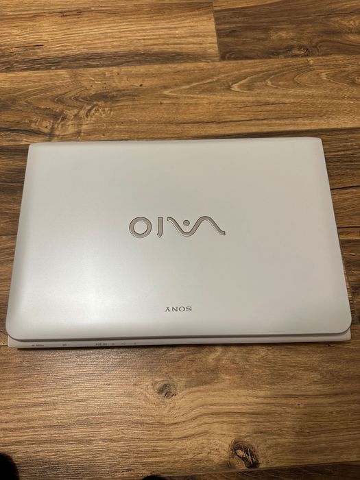 Sony VAIO 2012 1360 x 768