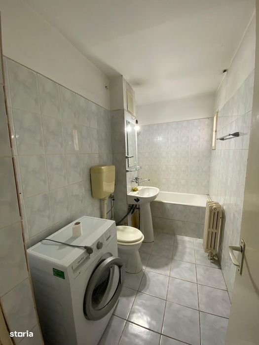 Apartament 4 camere 2 bai zona Vasile Aaron