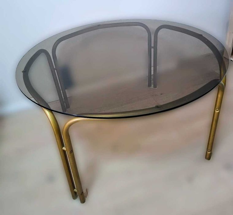 Холна стъклена маса