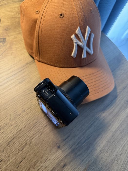 Sony DSC-RX100 Cybershot - aparat foto 20.2MP