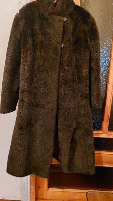 Женская Шуба очень тёплая  удобная  для носки