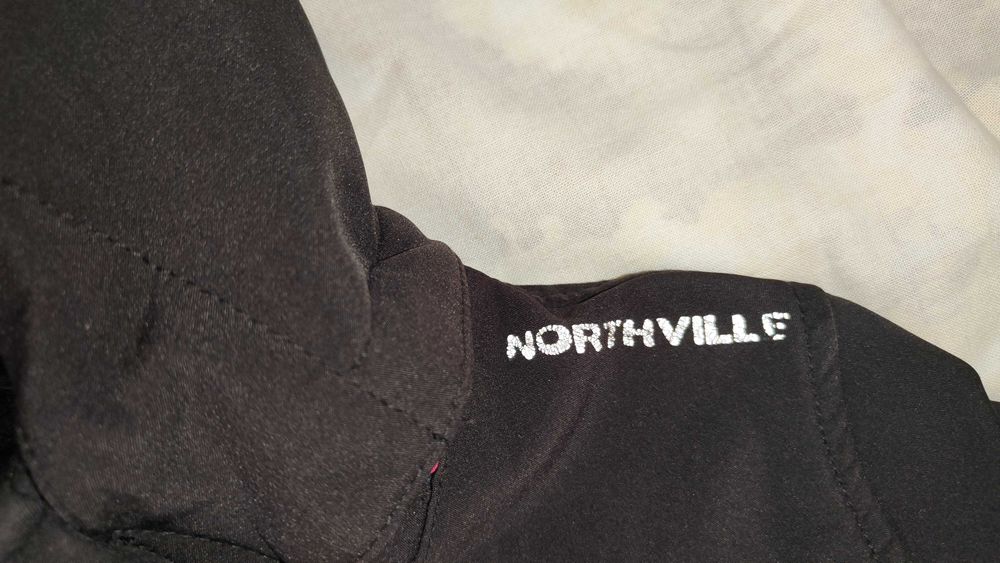 Яке софтшел р.140 черно за момиче.