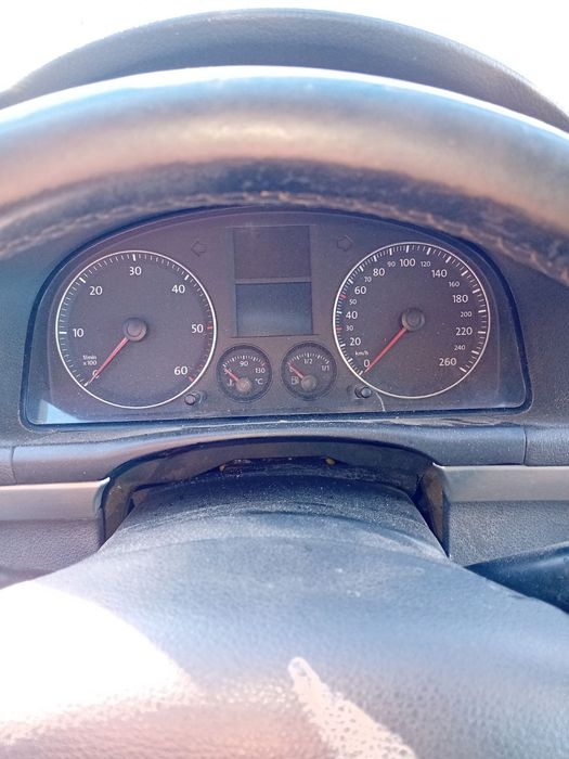 Volkswagen Touran 2006 година 2.0 TDI 140 к.с