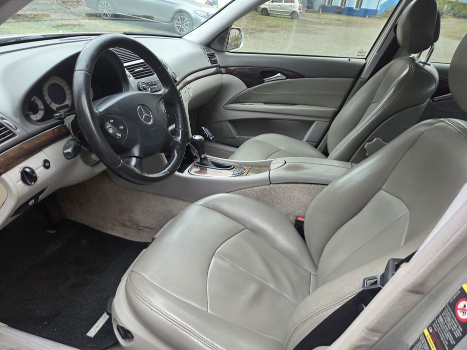 Mercedes W211, an 2002