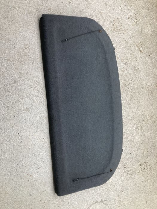 Кора за багажник на тойота корола хечбек/toyota corolla 02-05г