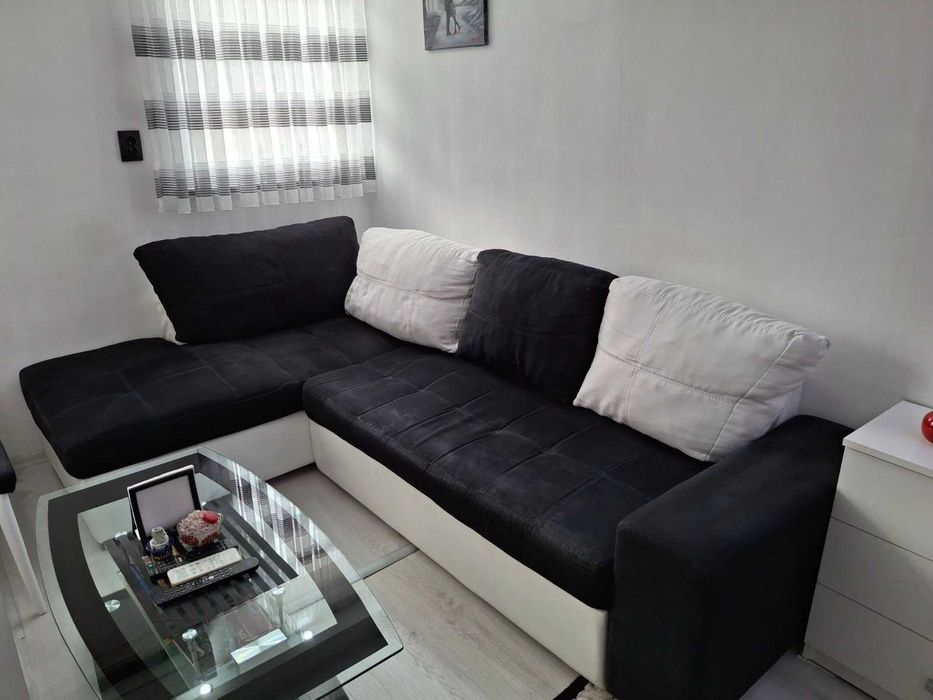 Ъглов диван за хол