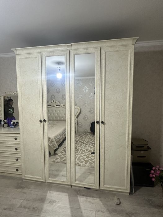 Спальный гарнитур