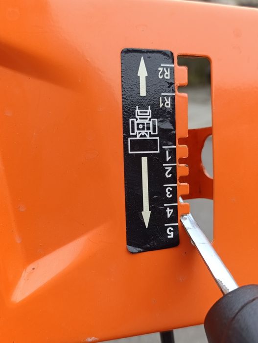 Бензинова метачна машина Fuxtec KM196-set1